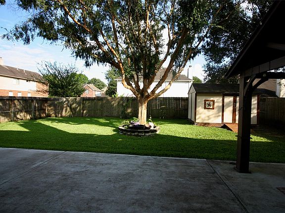 5th image of 2107 Highland Bay Ct