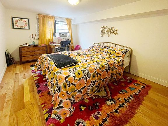 3rd image of 3148 29th St