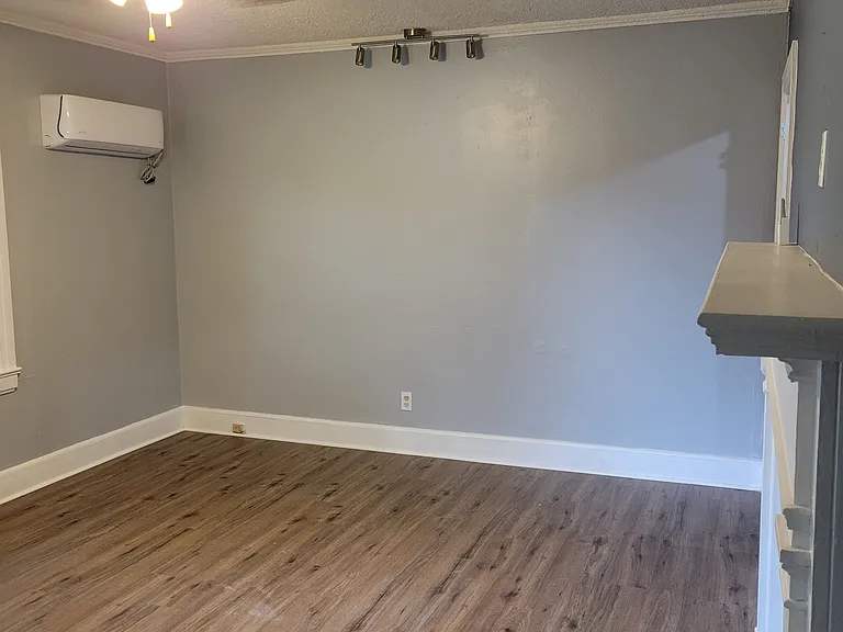 601 E 5th Ave — Photo 5