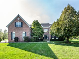 5667 Notting Hill Rd, Gurnee, IL 60031