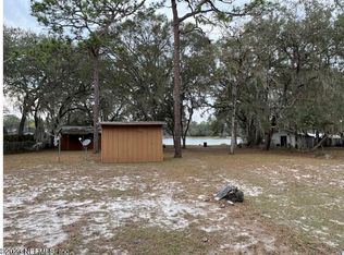 160 Clearwater Lake Rd, Hawthorne, FL 32640