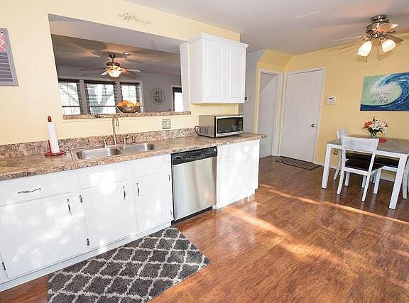 5th image of 7615 Charlesway Dr