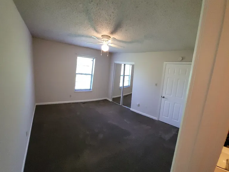 Highland House Villas — Photo 17