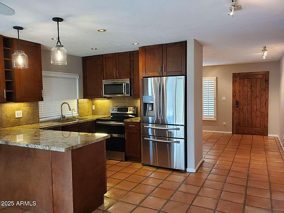 3rd image of 2833 E EMILE ZOLA Avenue