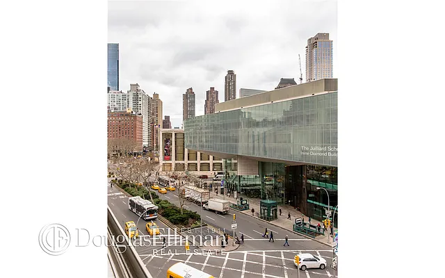 Rented by Douglas Elliman | media 20