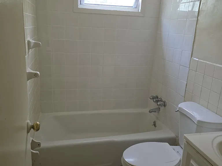 201 Maplewood Ave #3 — Photo 9