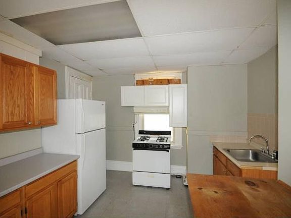 3rd image of 75 Billings St #1