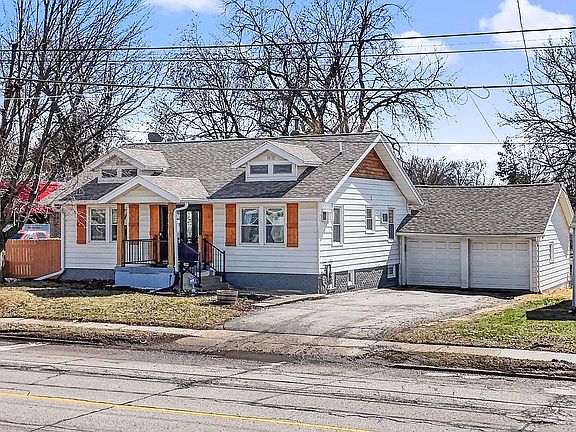 3rd image of 4412 Hickman Rd