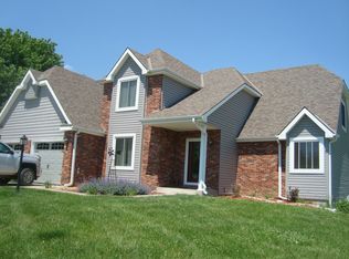 1 Lakes Dr, Agency, MO 64401