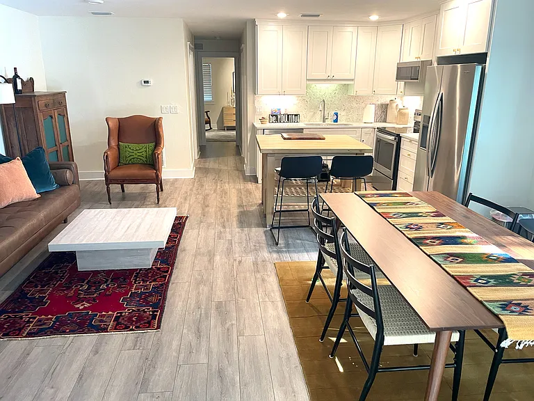 Open plan layout, including kitchen, hallway & bedroom
