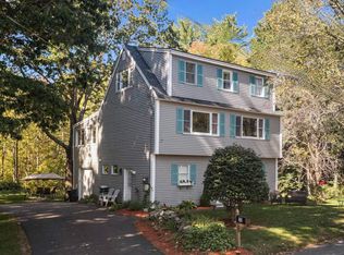 33 Foyes Ln, Kittery Point, ME 03905