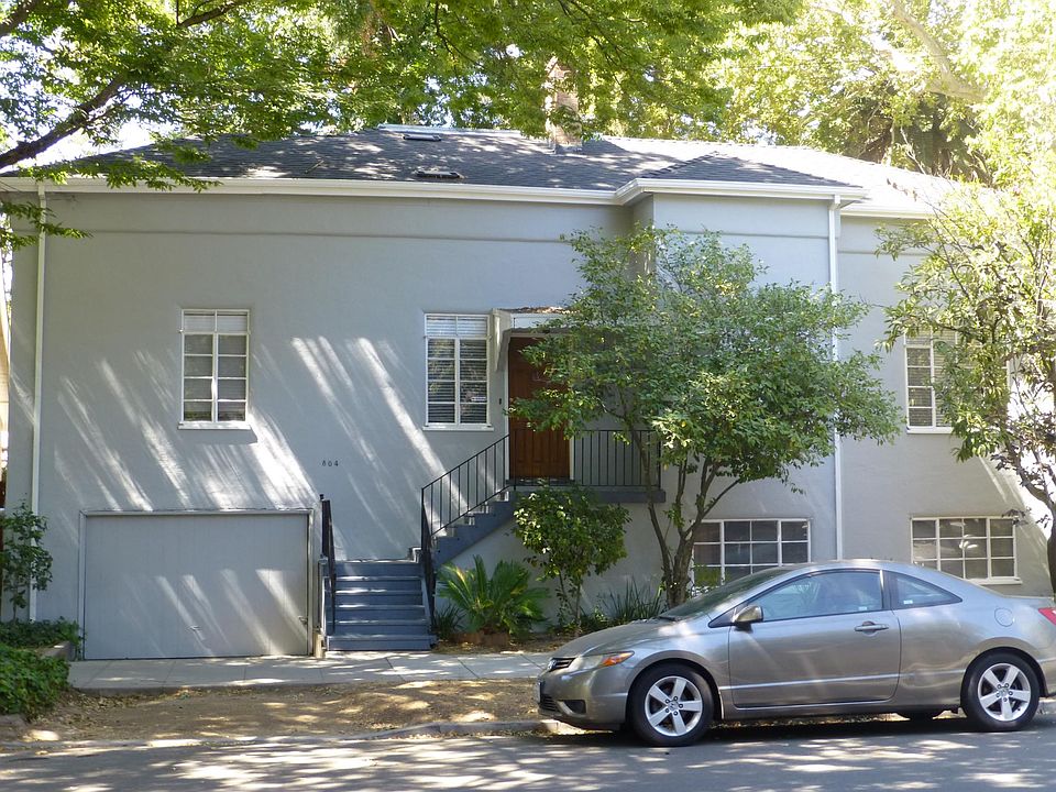 2nd image of 804 26th St