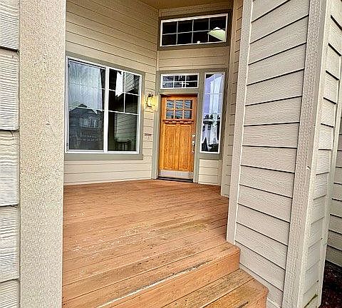 4th image of 2907 NE 184th Ave