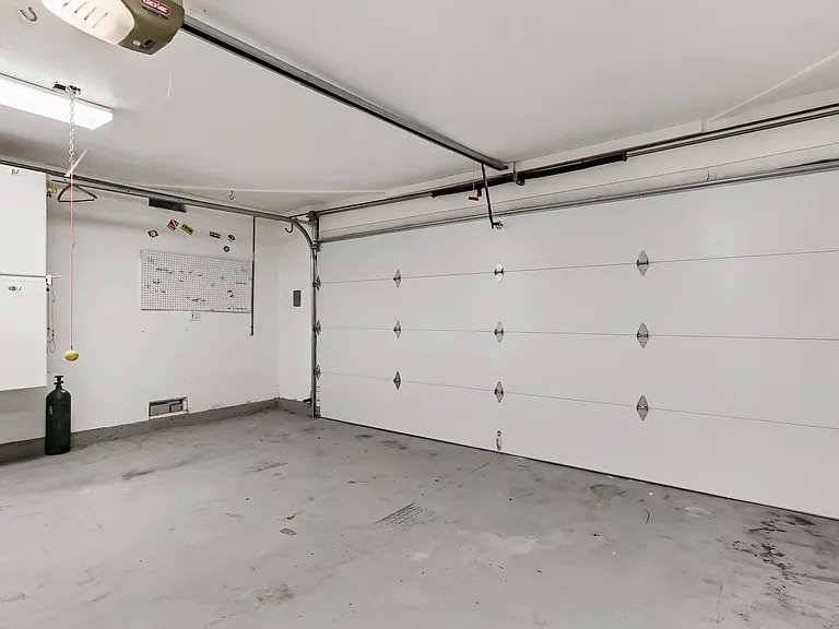 5765 Carell Ave — Photo 16