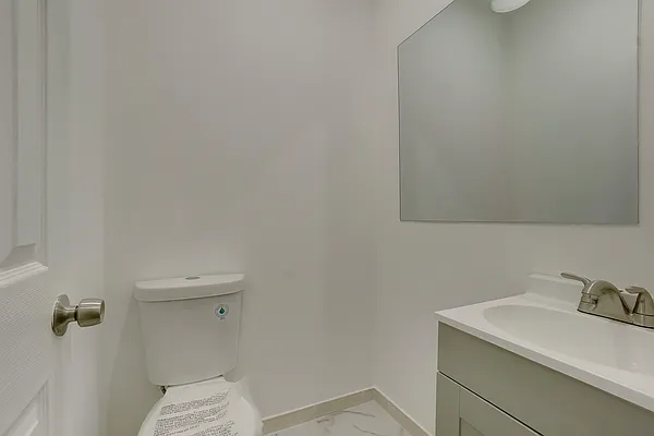 Rented by EXR | media 9