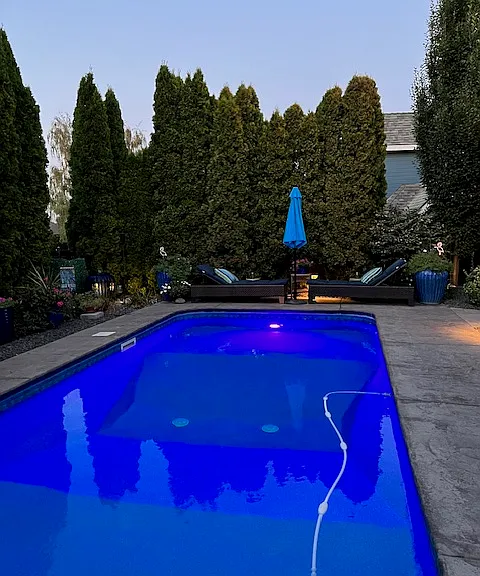 Summer evenings by the pool are the best!