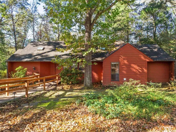 209 Turkey Ridge Rd, Charlottesville, VA 22903