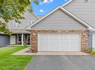 206 Alberta Ln, Little Canada, MN 55117