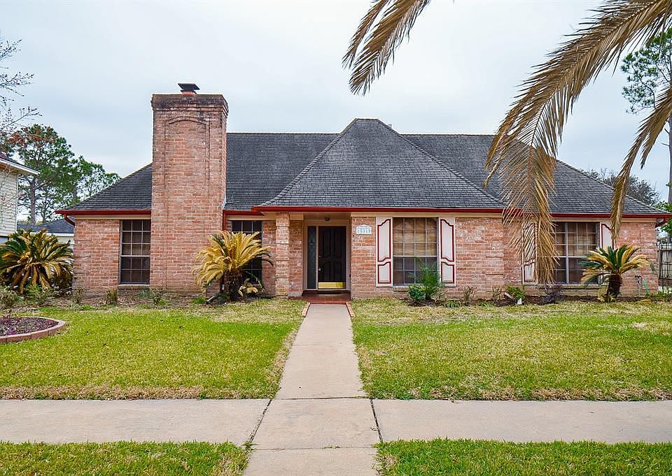1st image of 15319 La Paloma Dr
