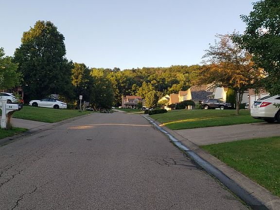5th image of 29 Almahurst Dr