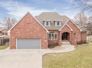 1636 E Blue Spruce Cir, Derby, KS 67037