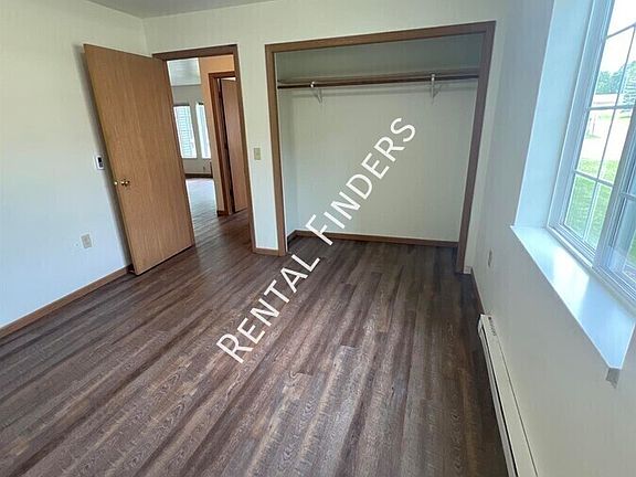 2nd image of 1101 Connie Rd APT 1
