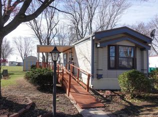 761 Century Ests, Galesburg, IL 61401