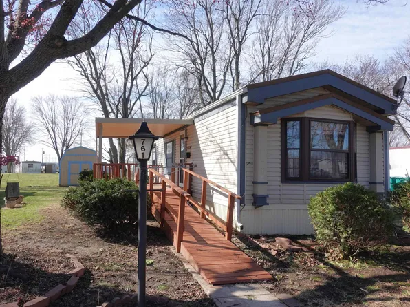 761 Century Ests, Galesburg, IL 61401