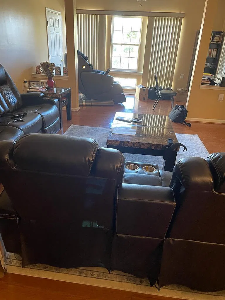 2 bed, 1276 sqft, $2,400 — Photo 2