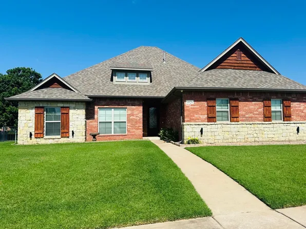 4928 Hampton Ct, Enid, OK 73703