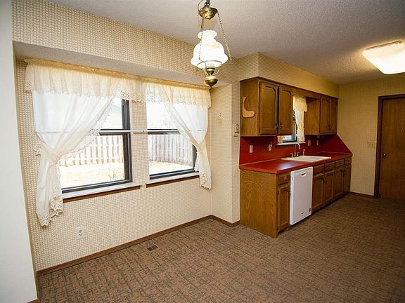 5th image of 2112 N Crescent Dr