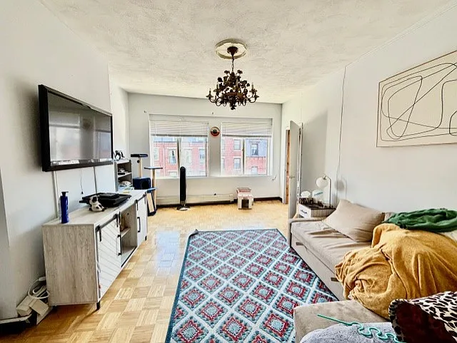 240 Hanover St #4 — Photo 7