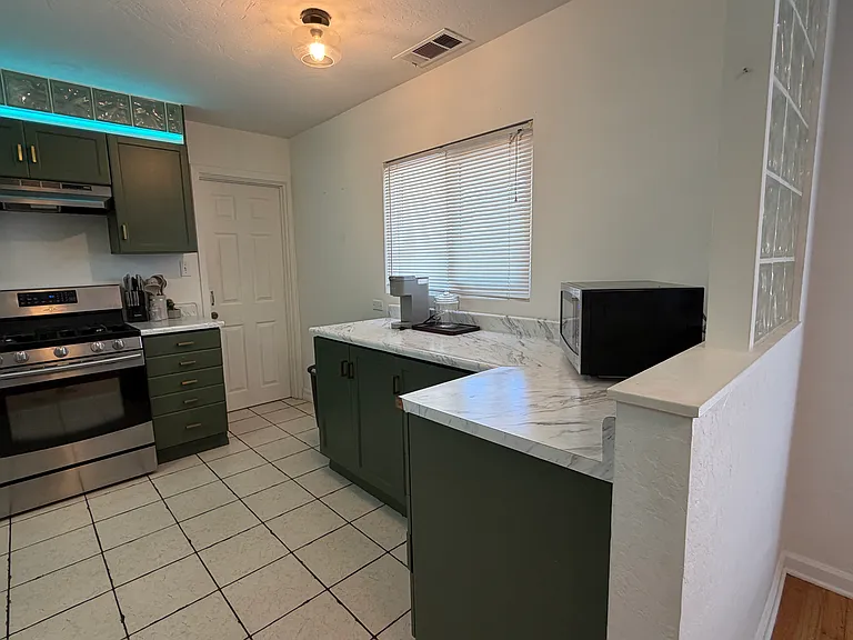 705 Cascade Ct — Photo 1