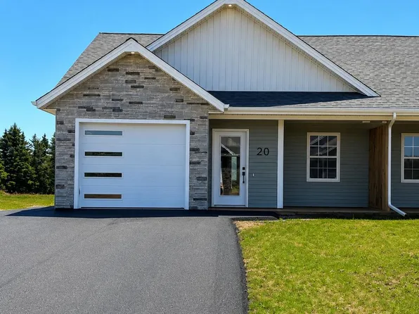 20 Samantha Ln, Cornwall, PE C0A 1H0