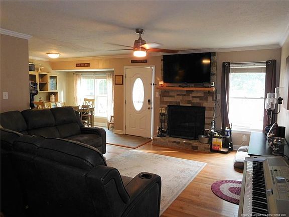3rd image of 4901 Edgegrove Cir