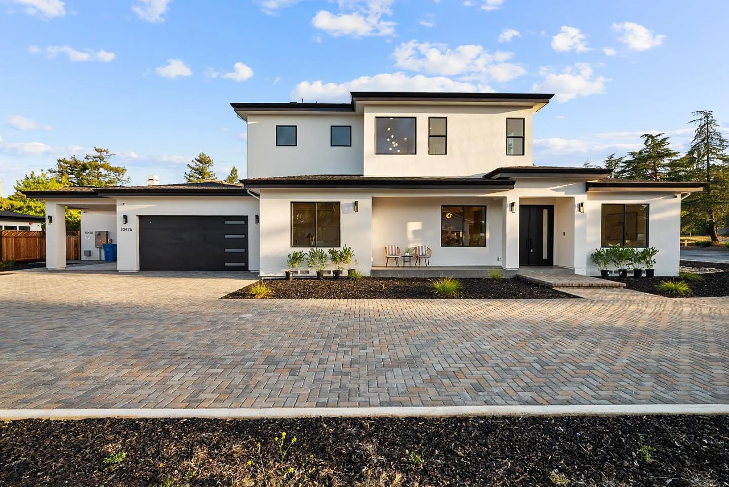 7 bed, 5.5 bath, 4128 sqft, $11,500 — Photo 3