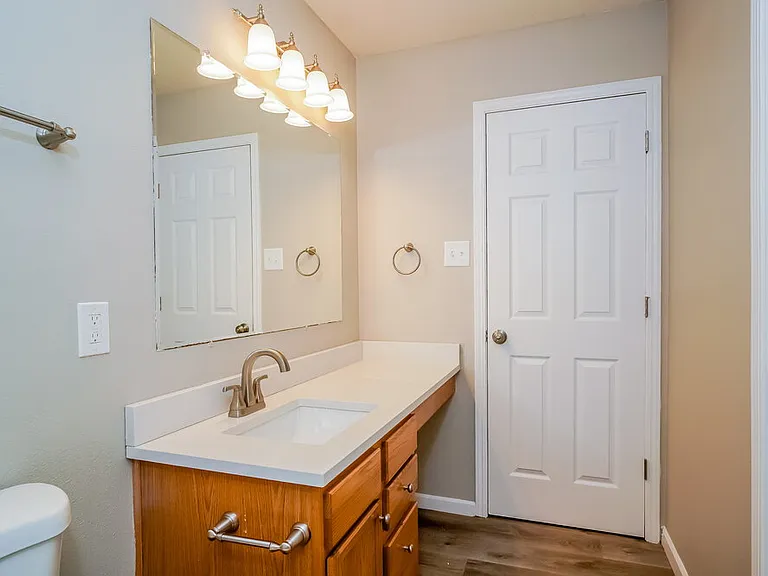 10767 Miller Dr — Photo 20