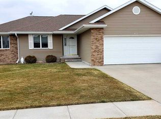 812 13th Ave, Kearney, NE 68845