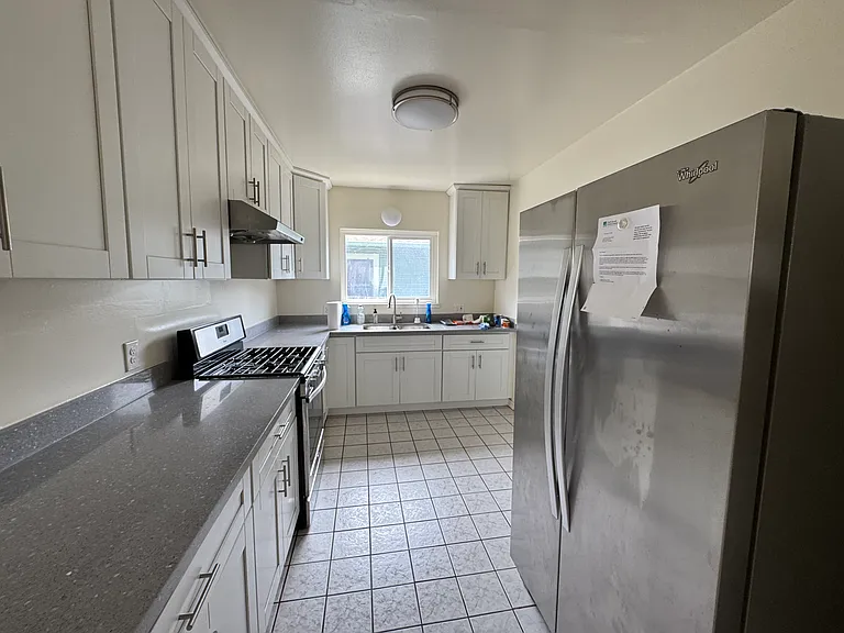3245 Texas St — Photo 8
