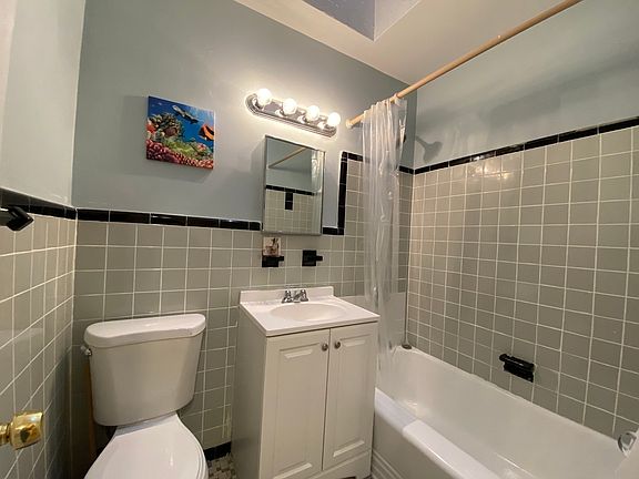 5th image of 665 Lexington Ave APT E
