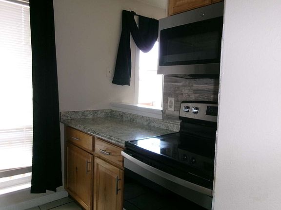 4th image of 4380 Loomis Ave APT C