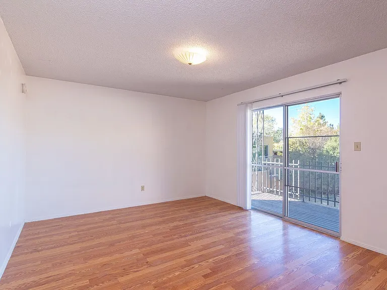 302 Artist Rd — Photo 8