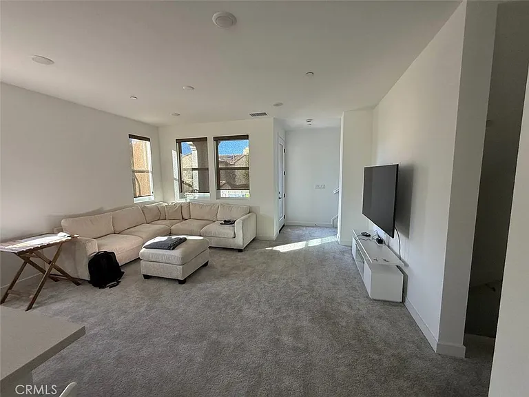 2317 W Broadway #35 — Photo 13