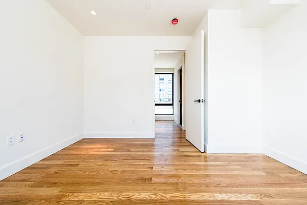 Rented by Nooklyn NYC LLC | media 53
