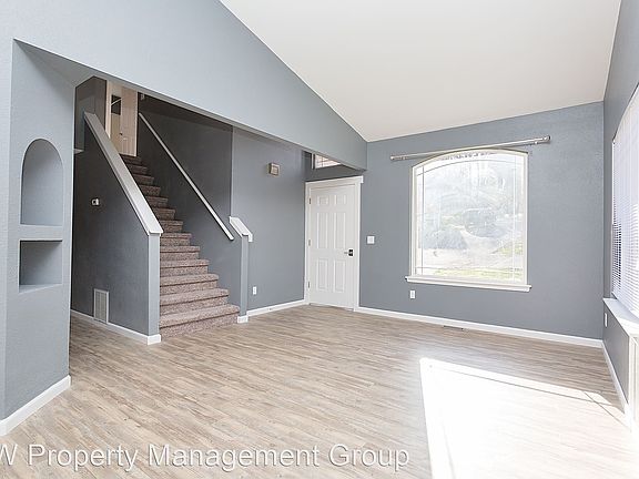 2nd image of 9531 28th St NE