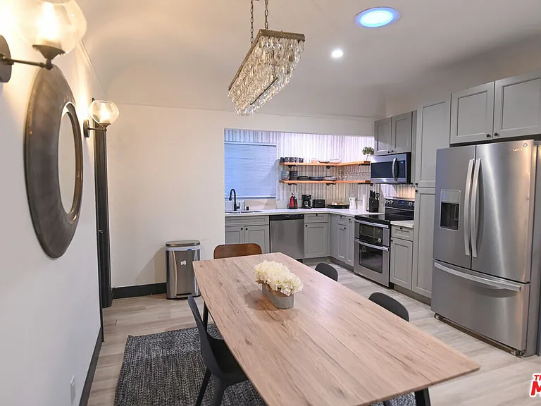 1019 N Orange Grove Ave — Photo 10