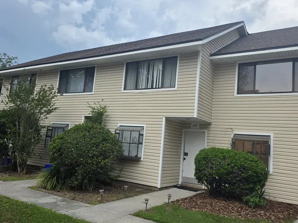 825 SW 60th Ter, Gainesville, FL 32607