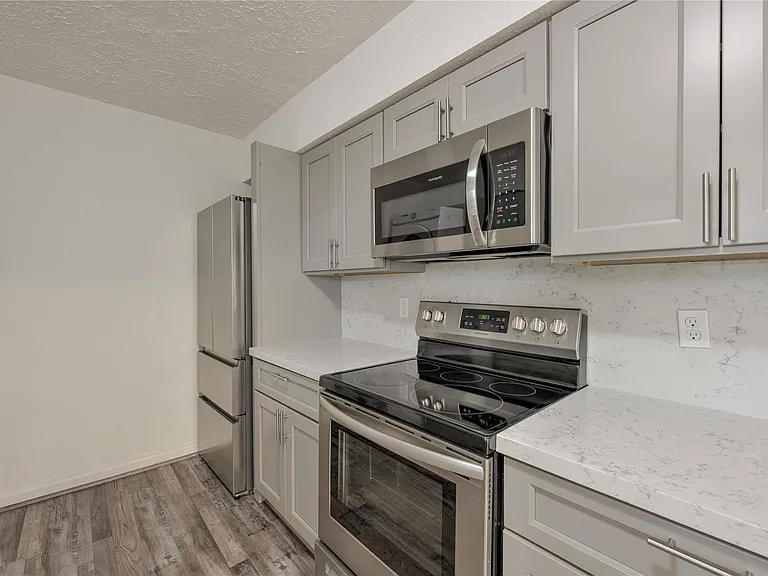 14119 Bella Dr — Photo 4