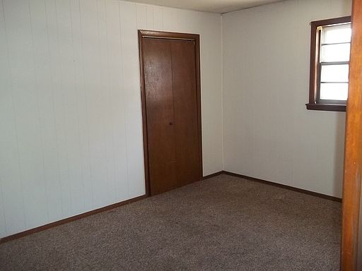 4th image of 2824 E Memorial Dr APT 8
