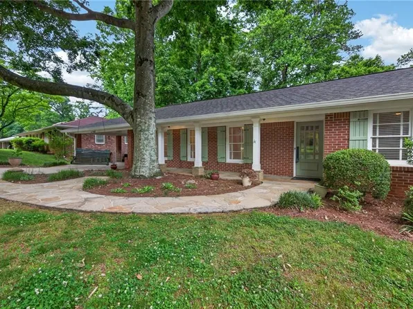 1370 Driftwood Ct, Roswell, GA 30075